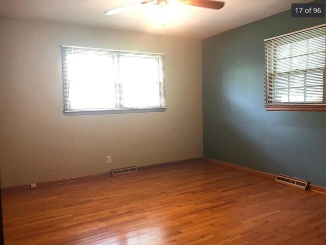 Building Photo - Charming Home in a Prime Central Springfield Location