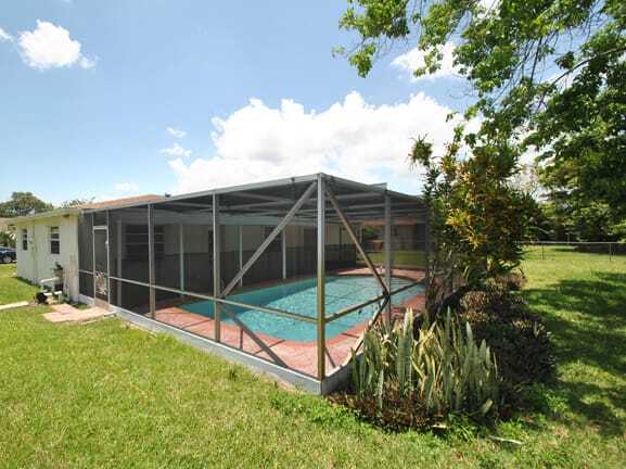 Foto del edificio - 4595 Addison St