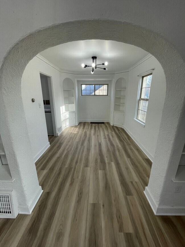 Foto del edificio - 620-622-622 Henrietta St