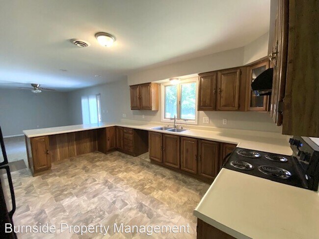 Building Photo - 3 br, 2.5 bath House - 16611 Coney Court