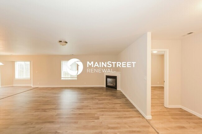 Foto del edificio - 3 Bedroom Pet-Friendly Home in Spanaway, W...