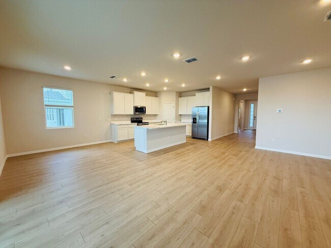Building Photo - New build -  Be the 1st to move into this 4 bedroom home in Parish!