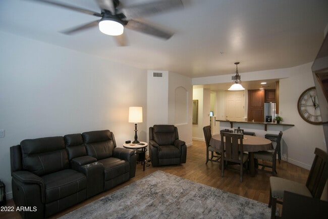 Foto del edificio - 5350 E Deer Valley Dr