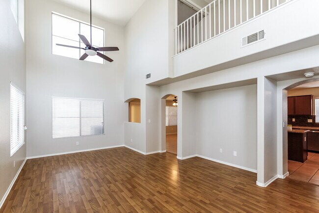 Foto del edificio - 4701 Cliff Breeze Dr