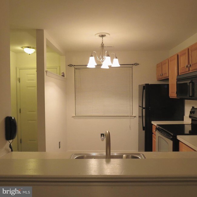 Foto del edificio - 1727 Rosewood Ct