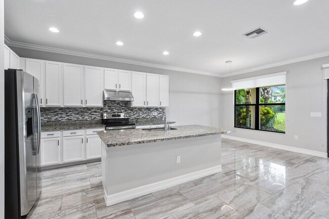 Building Photo - 8095 Ironstone Dr