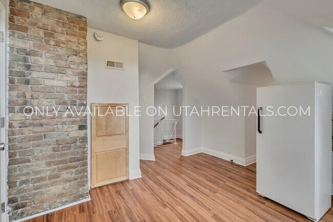 Foto del edificio - 1040 E 200 S