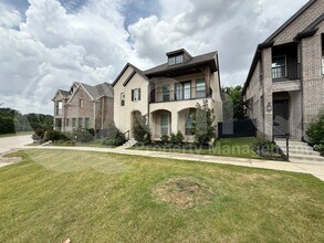 Building Photo - 732 Patriot Ln