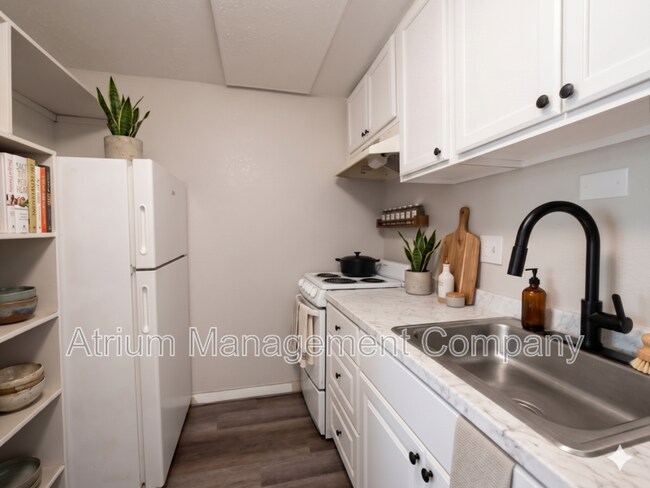 Foto del edificio - 1295 N Holland Pkwy
