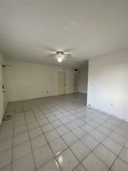 Foto del edificio - 3522 NE 166th St
