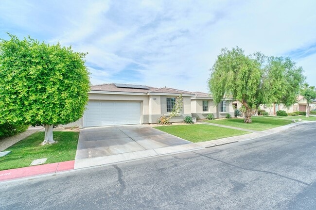 Building Photo - 82950 Vincent Dr