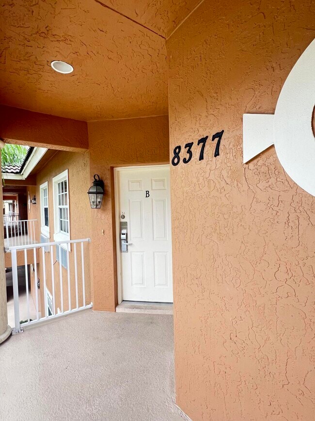 Foto del edificio - 8377 Mulligan Cir