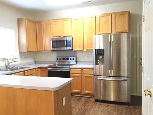 Building Photo - 154 Elrosa Rd