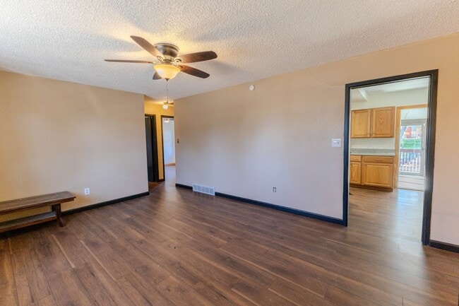 Foto del edificio - 7210 Millbrook Ct