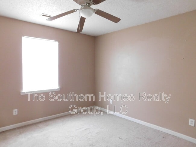 Foto del edificio - 204 Arrants Rd