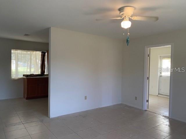 Foto del edificio - 4620 Pan American Blvd