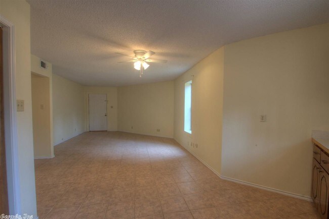Foto del edificio - 715 Ridgeview Dr