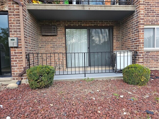 Foto del edificio - 9840 W 153rd St