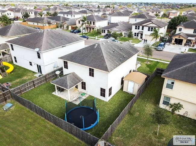 Back of house for BBQ; Trampoline - 3113 Obsidian