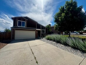 Building Photo - 3725 Sedgewood Way