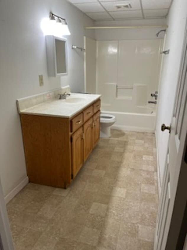 1202 Bethel Ln Unit Bethel Lane 5, Martinsville, VA 24112 Room for Rent in Martinsville, VA