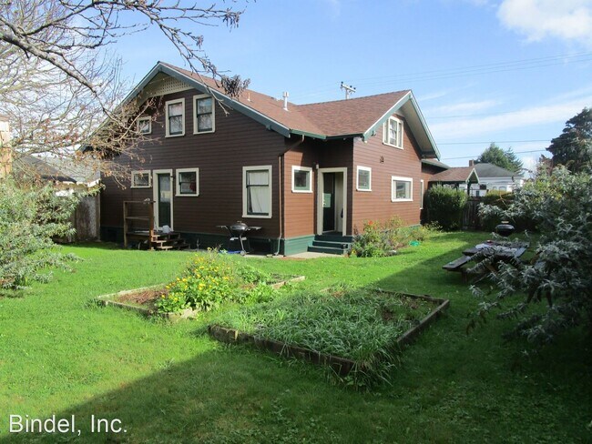 Building Photo - 5 br, 2 bath House - 1526 J ST