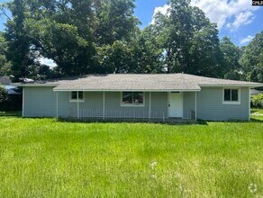 Building Photo - 236 Cardinal Dr