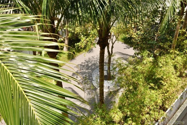 Photo - 61 Collins Ave Apartment