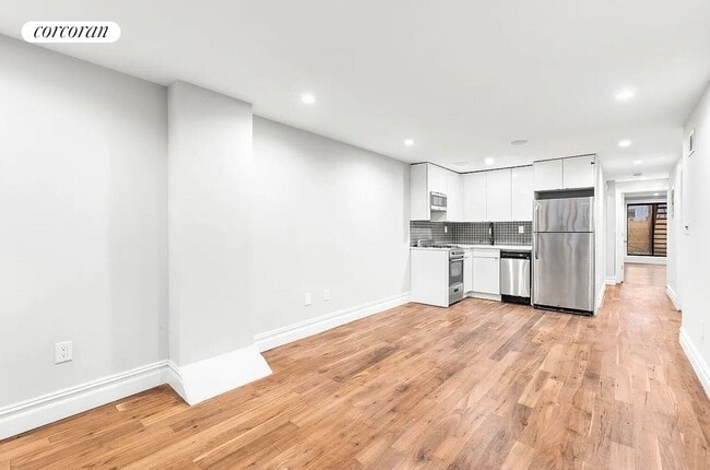 Building Photo - 551 St Marks Ave