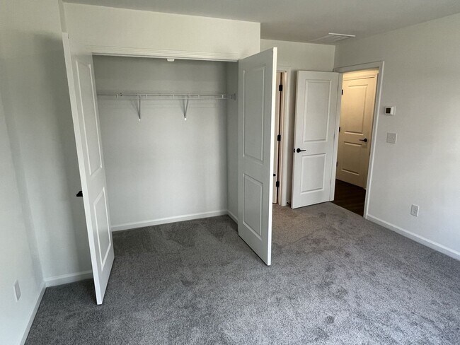 Foto del edificio - Brand New 4 Bed Townhome in North Charlotte!