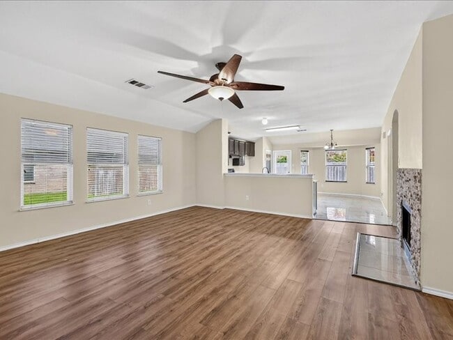 Building Photo - 2313 Belmont Park Dr