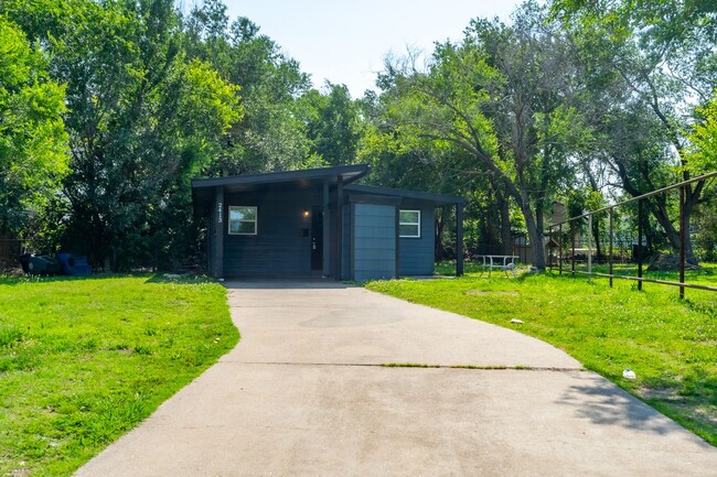 Foto del edificio - Unique Tulsa Home Available Now! 3 bedroom...