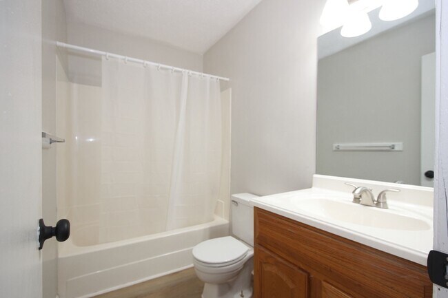 Photo - 948WC Apartment