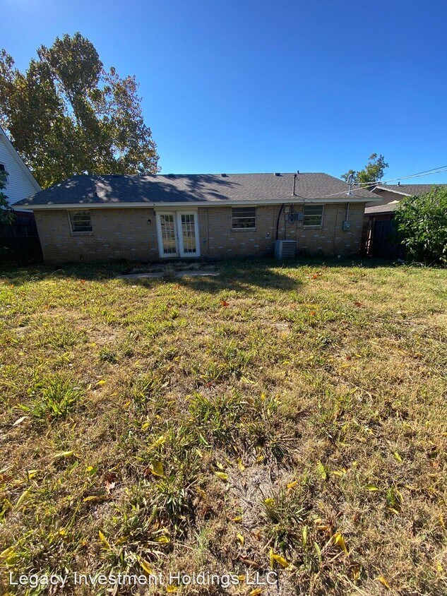 5 br, 1.5 bath House 109 SW 15th House for Rent in Moore, OK