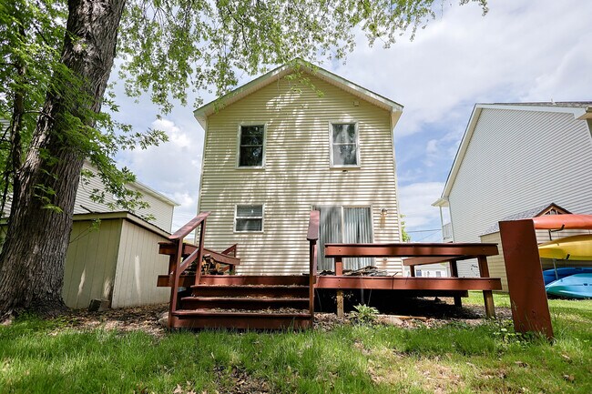 Photo - 8872 Lagoon Dr House