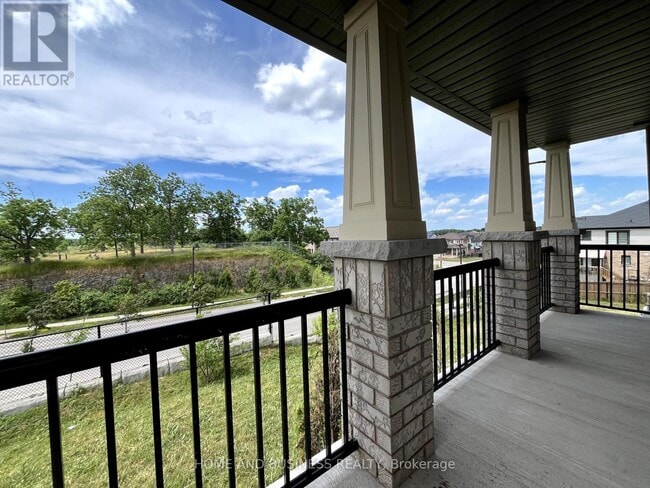 Building Photo - 27 Allcroft Ct