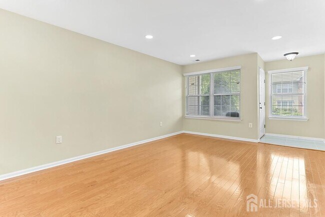 Foto del edificio - 102 Berkshire Dr