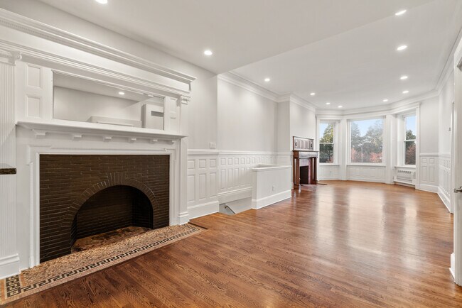 Building Photo - 486 Beacon St