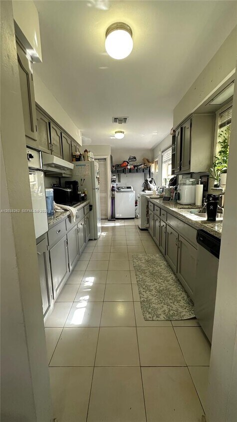 Foto del edificio - 5804 SW 35th St