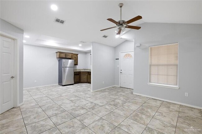 Foto del edificio - 416 E 5th St