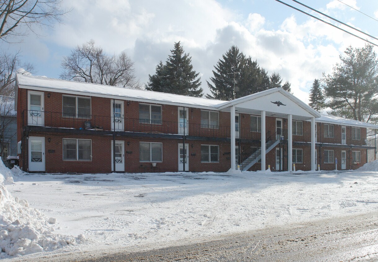 Building Photo - 37 Glen Ave