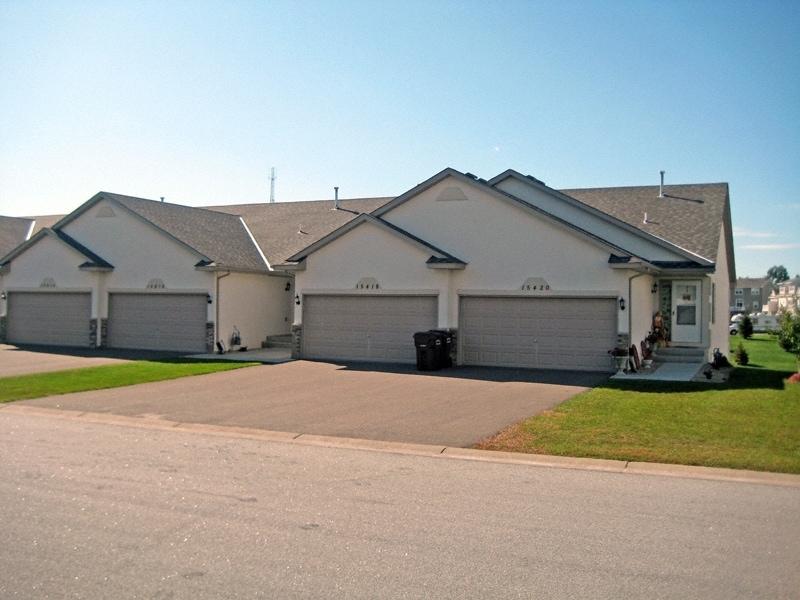Building Photo - Evergreen Point Townhomes