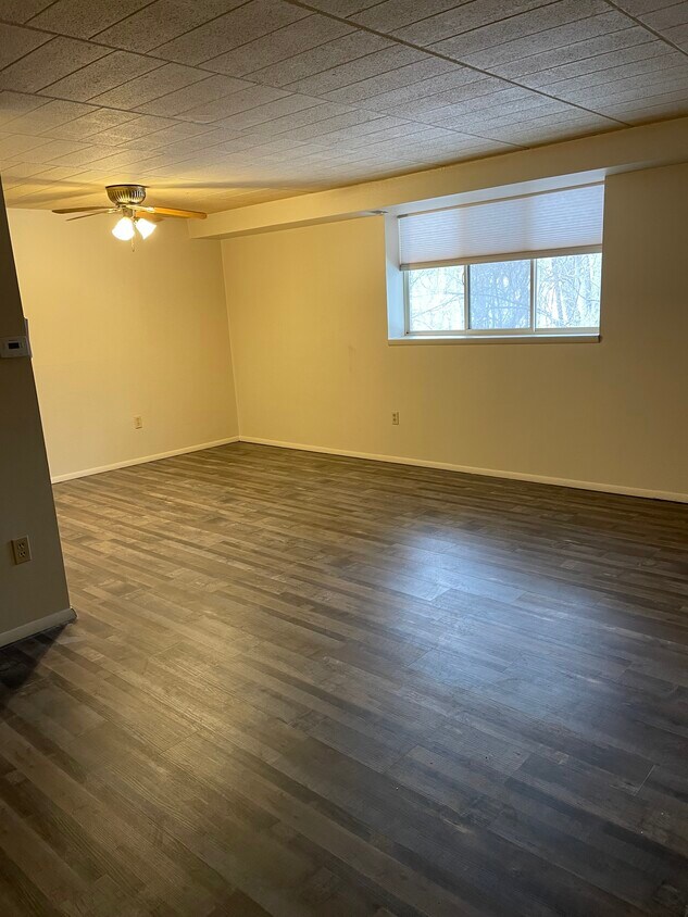 329 Ridge Point Cir Unit 14, Bridgeville, PA 15017 Condo for Rent in