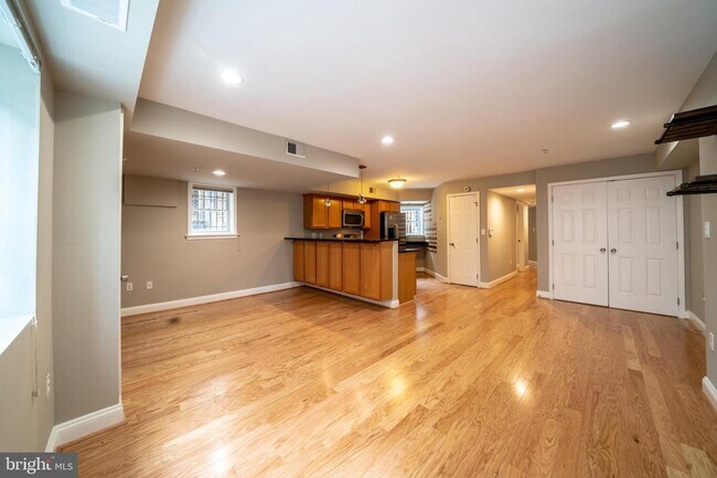 Foto del edificio - 2510 Ontario Rd NW