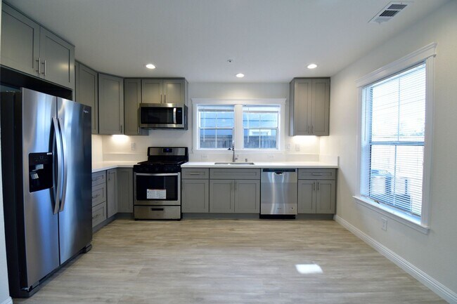 Building Photo - Sunnyvale Modern Single Family Residential...