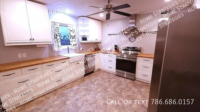 Building Photo - Rent to Own Waterfront Home with $15,000 D...