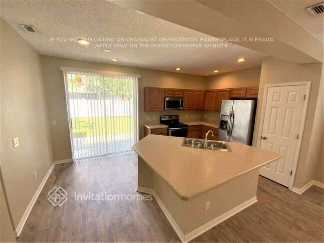 Foto del edificio - 4122 Collinwood Dr