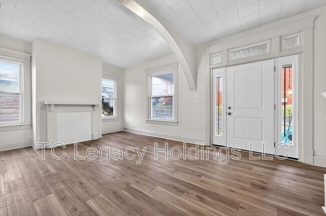 Building Photo - 1409 Hamill Ave