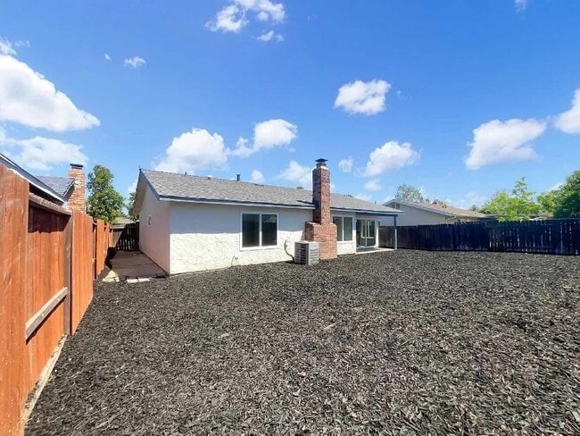 Foto del edificio - 3023 Rosemont Dr