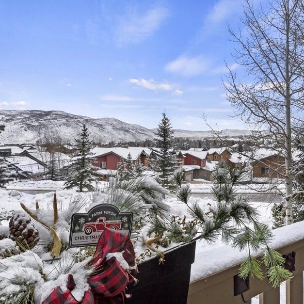 Foto del edificio - 8350 Meadowview Ct